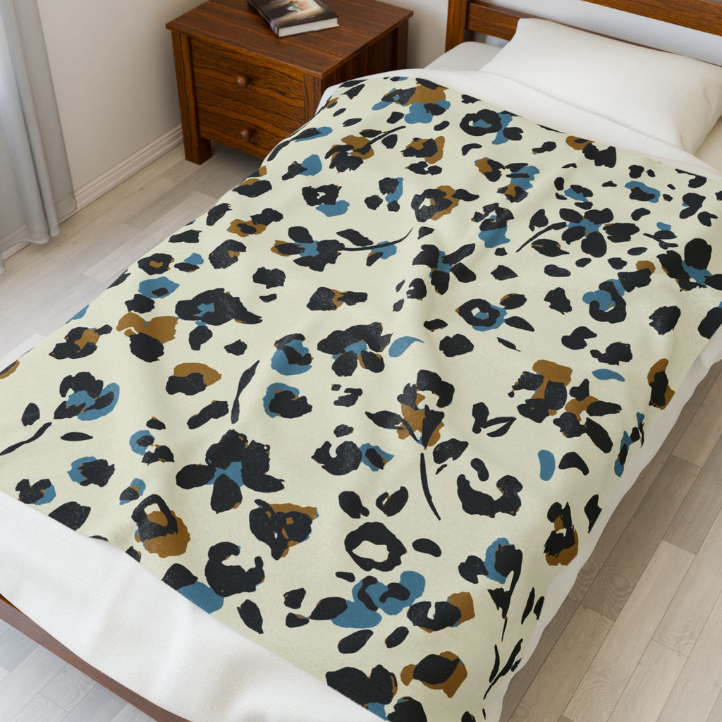 Floral Leopard Velveteen Plush Blanket — Soft Cozy Throw for Living Room & Bedroom